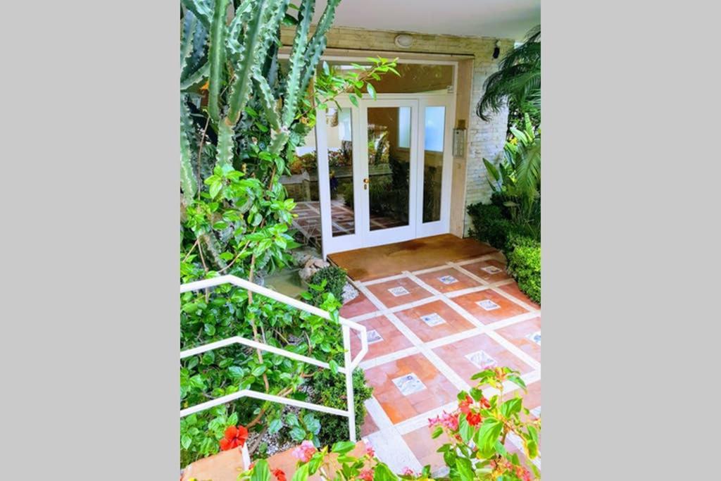 Attico Sul Mare A Sanremo Apartment Exterior photo